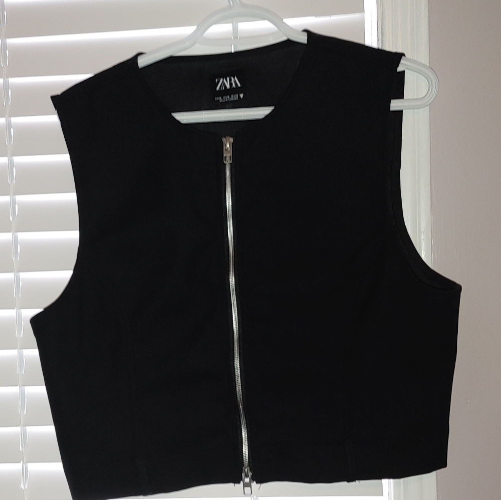 2/$20 Zara Black Sleeveless Zip-Up Vest